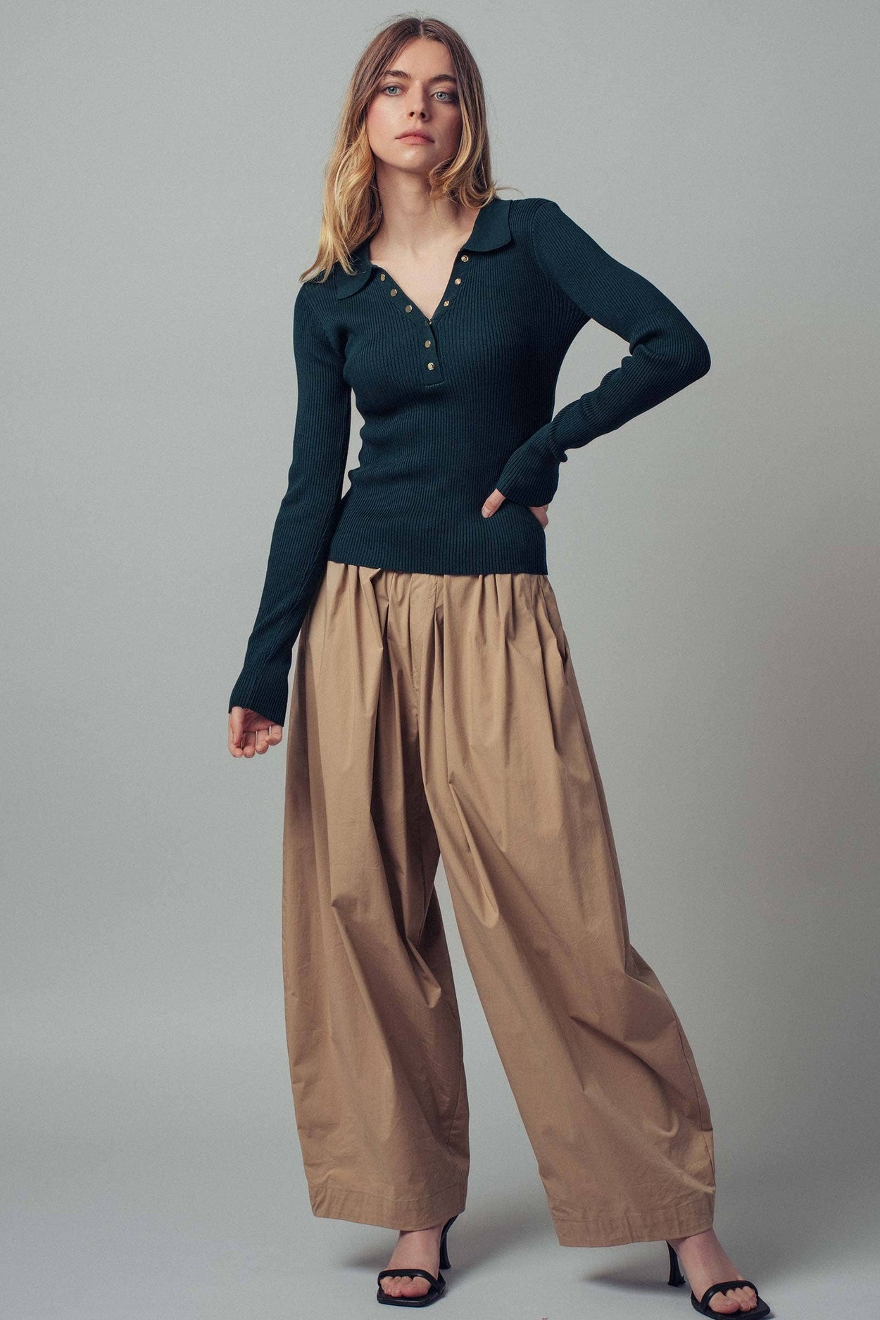 Green Classic Fitted Ribbed Knit Polo Sweater