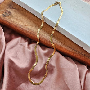 16" Luxe Gold Delicate Herringbone Chain