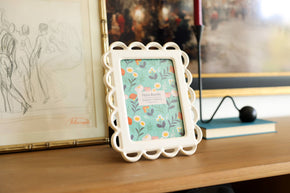 5x7 White Scallop Edge Ceramic Frame