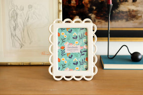 5x7 White Scallop Edge Ceramic Frame