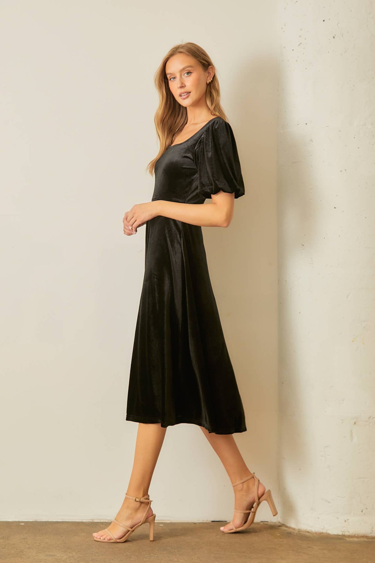 Plus Black Velvet Midi Dress