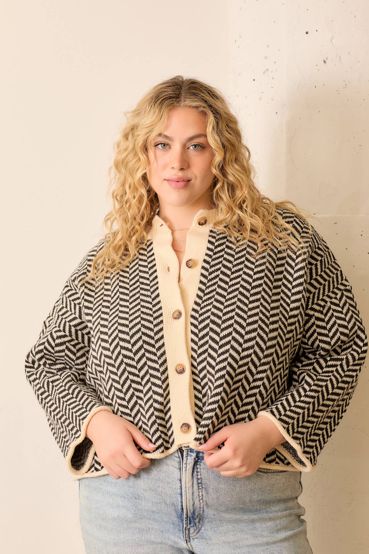 Plus Black Herringbone Jacquard Cardigan