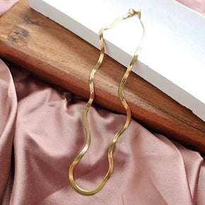 16" Luxe Gold Delicate Herringbone Chain