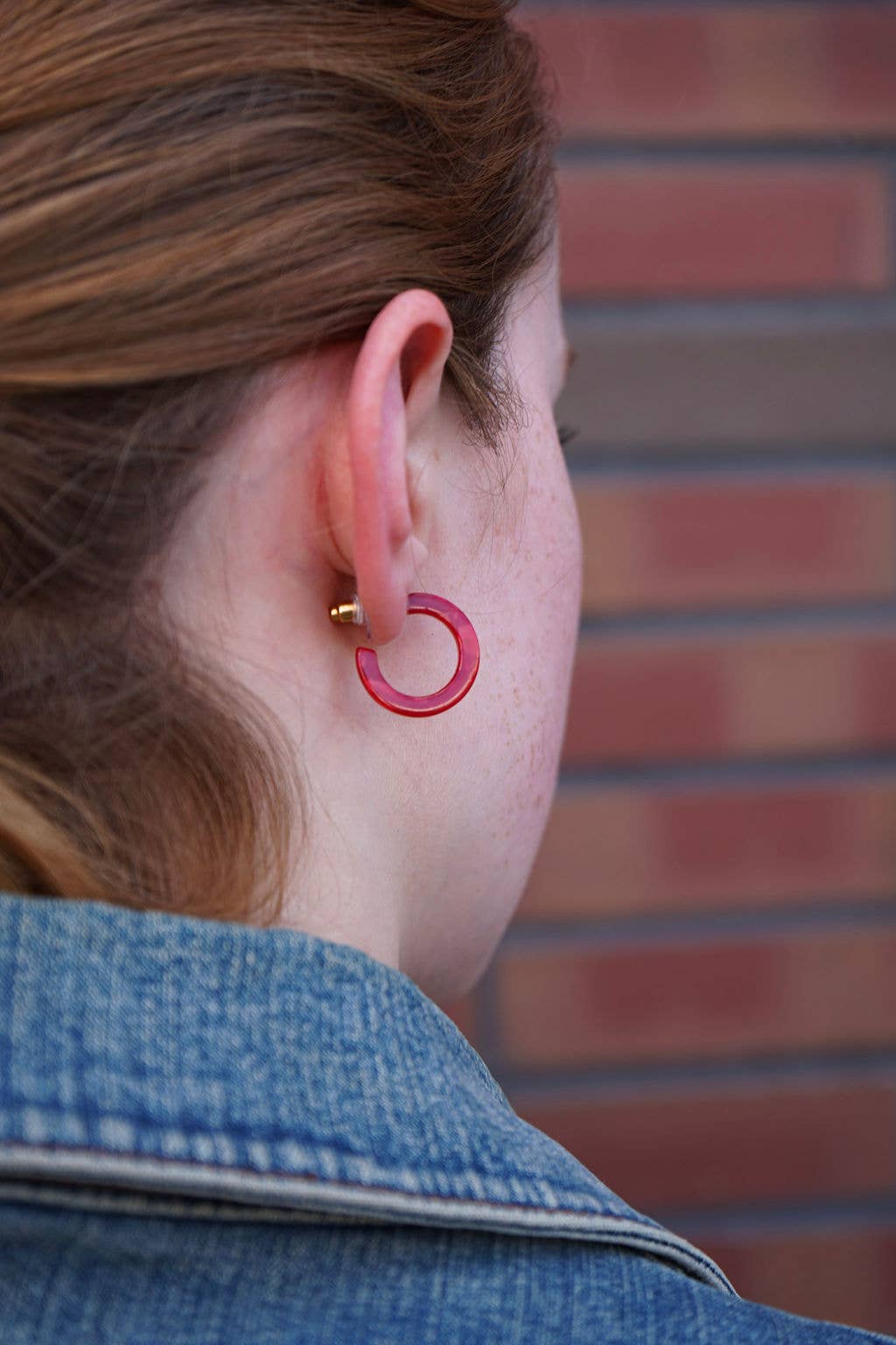 Scarlet Micro Cam Mini Hoops