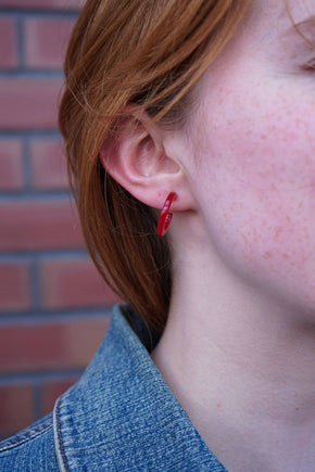 Scarlet Micro Cam Mini Hoops