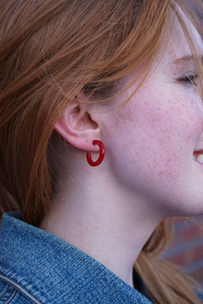 Scarlet Micro Cam Mini Hoops