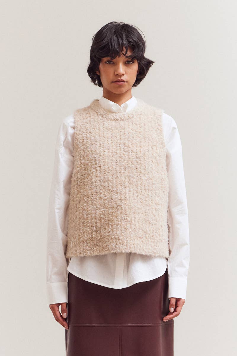 Oat Button Up Knit Vest