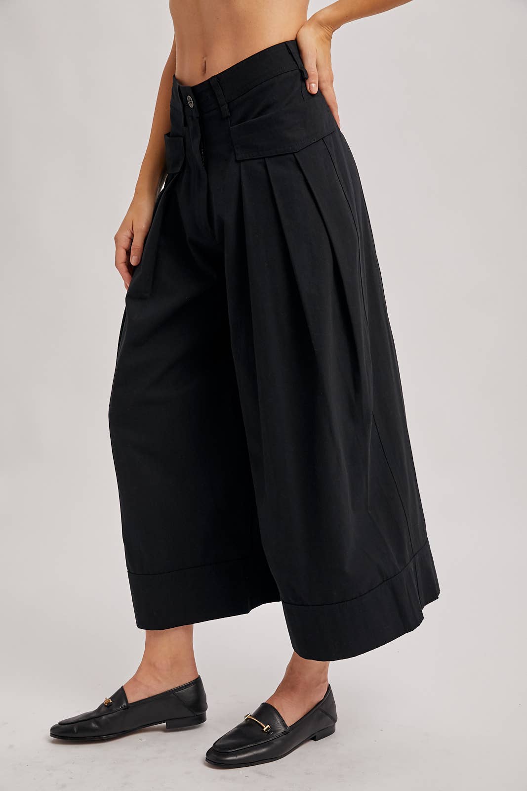 Black Pleated Wide-Leg Pants