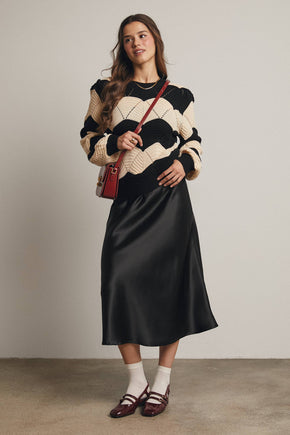 Black Wave Knit Chevron Pullover