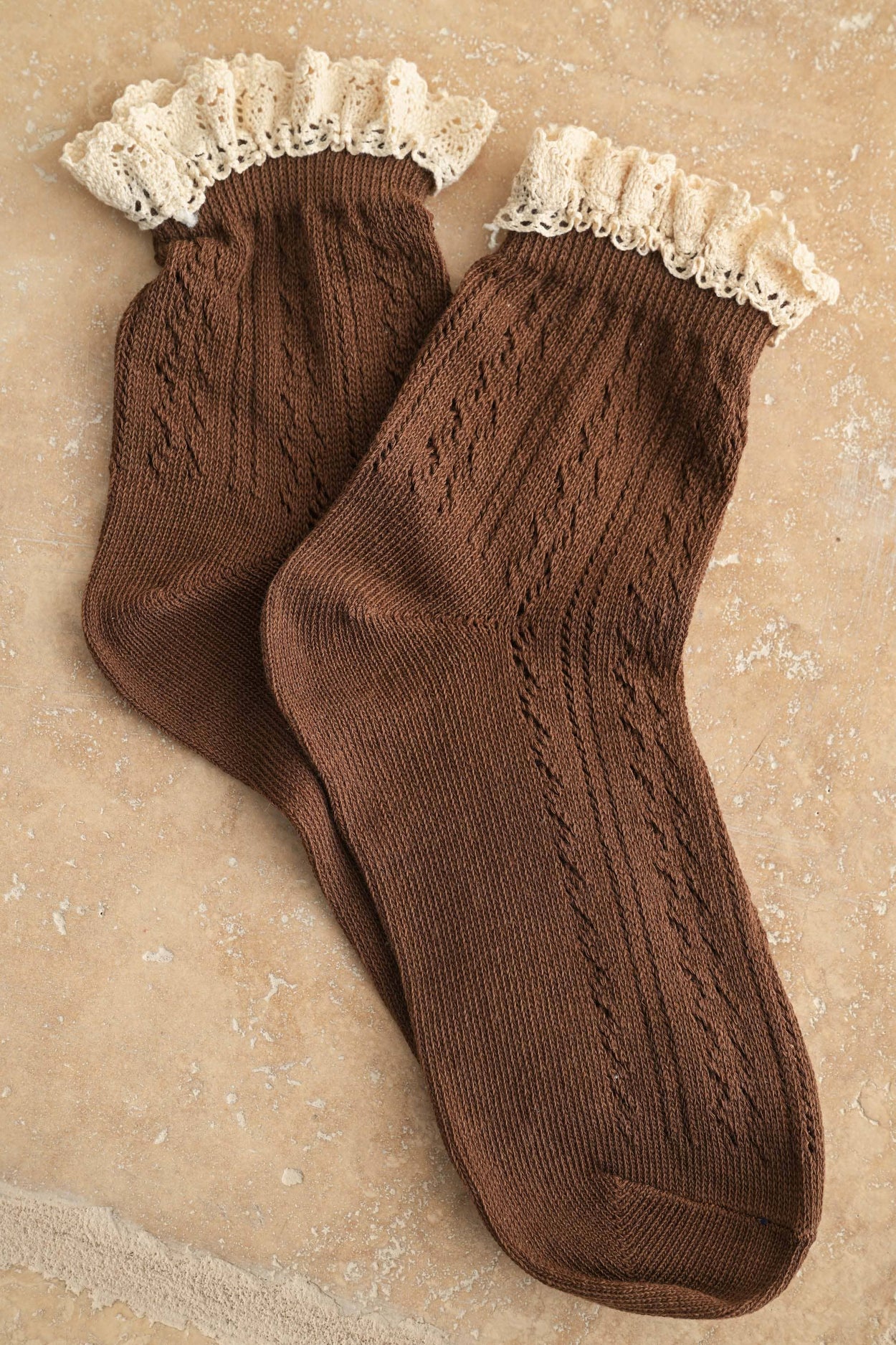Mocha Net Point Elle Crochet Trip Socks