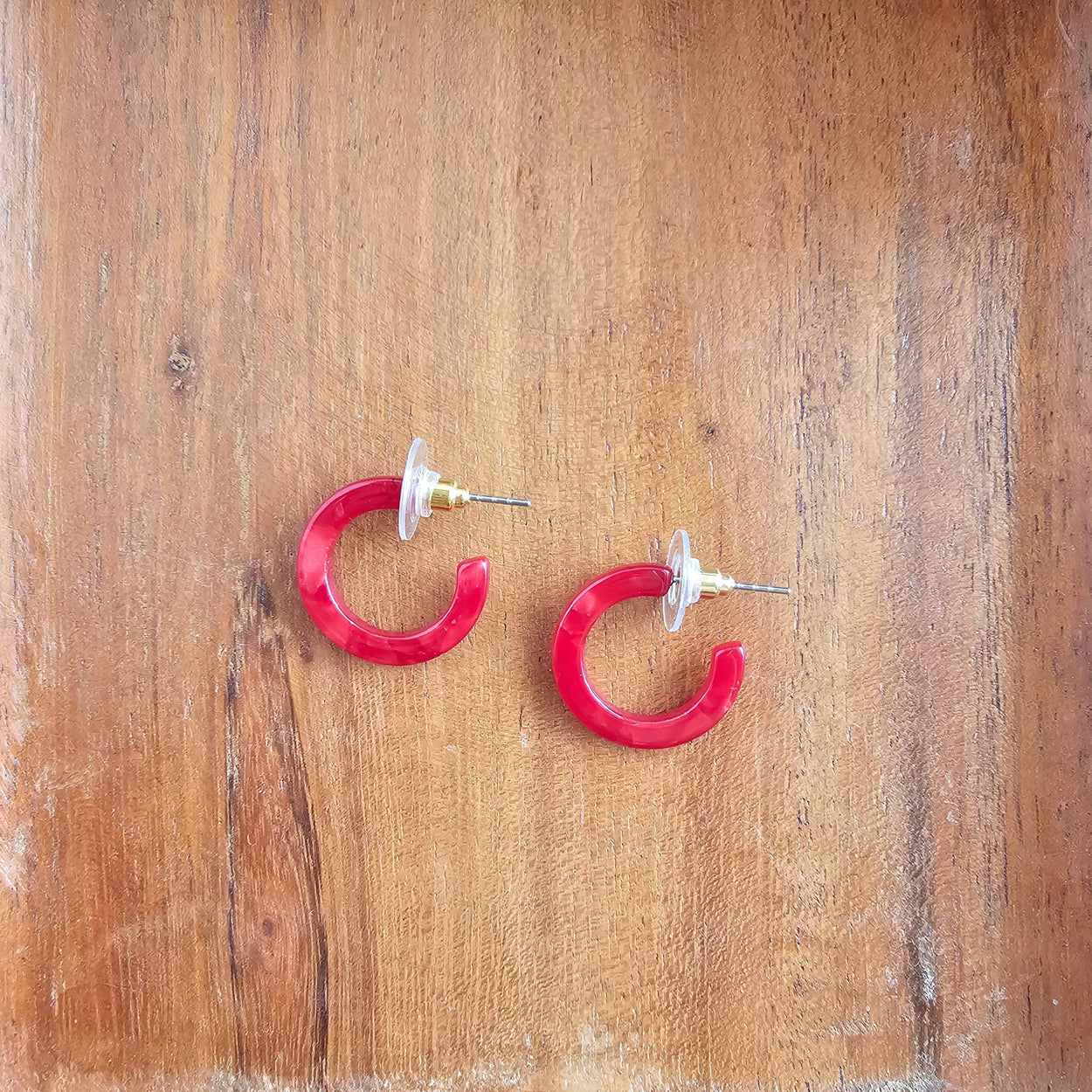 Scarlet Micro Cam Mini Hoops