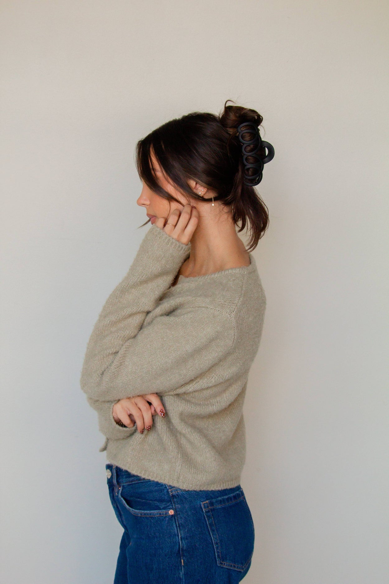 Black Matte Looped Claw Clip