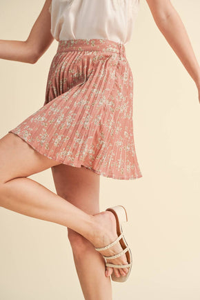 Mauve Floral Pleated Shorts