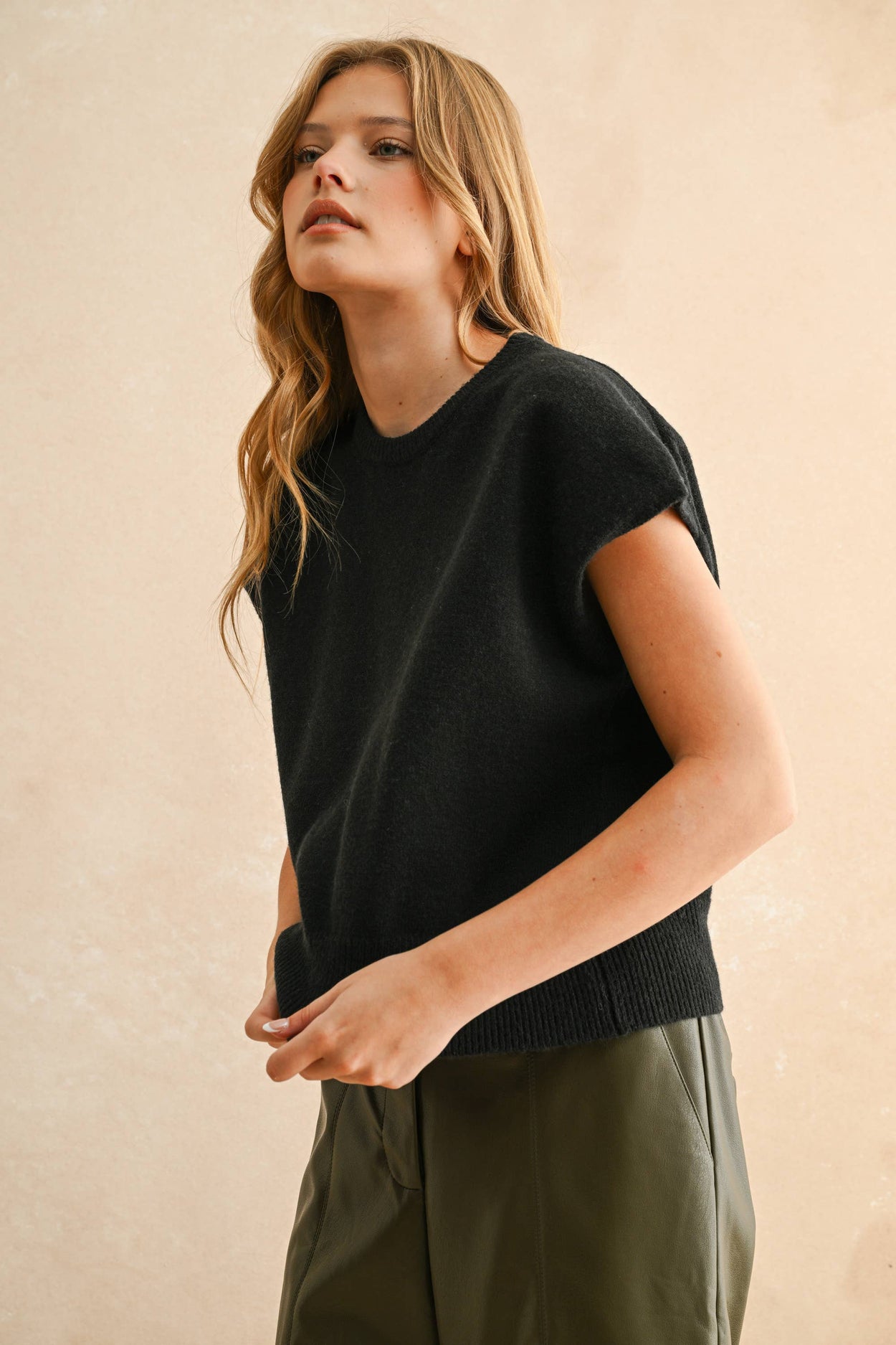 Black Loose Fit Short Sleeve Sweater Top