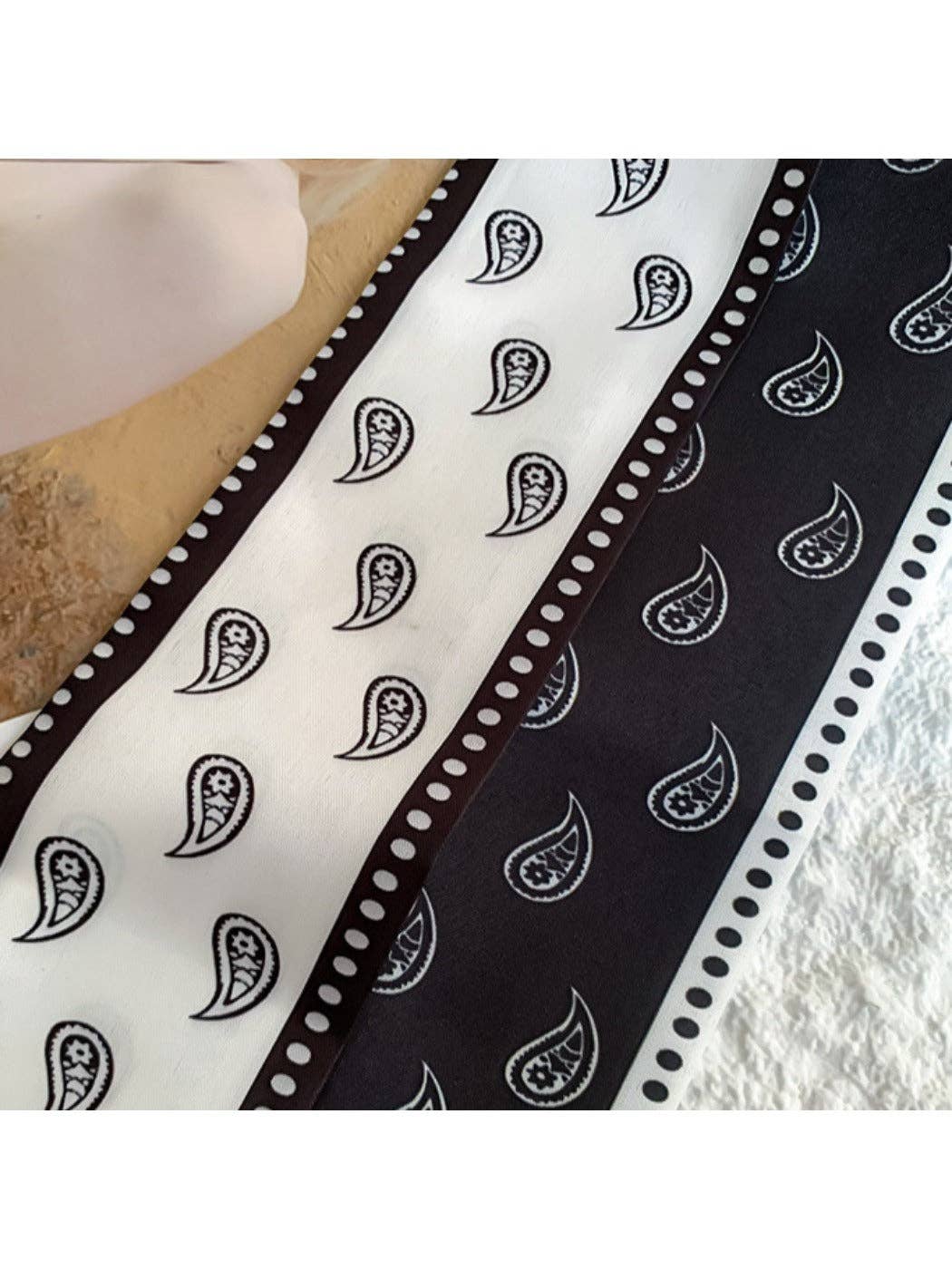 White French Elegance Vintage Paisley Slim Scarf